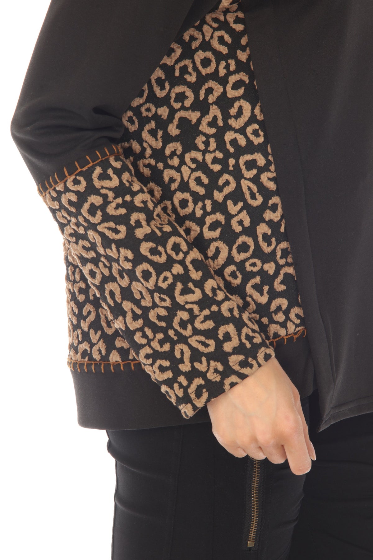 Buttonhole Stitch Pullover - Brown - CARINE